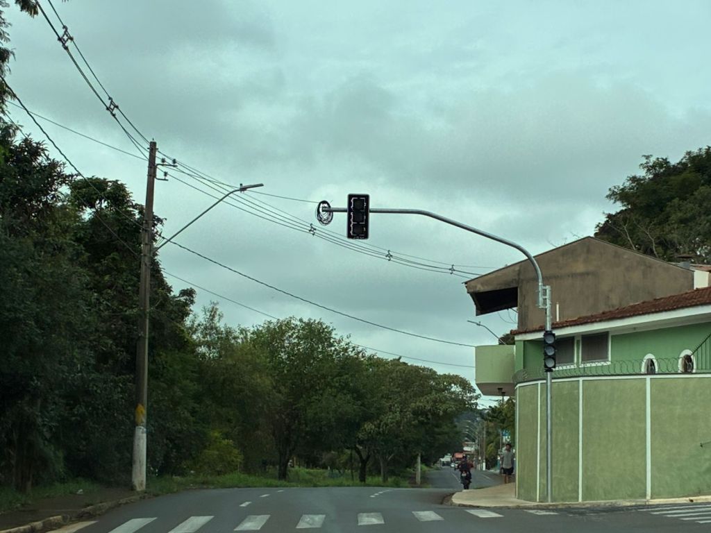 Uma demanda antiga de muitos pedestres da região do Ricetti e Jardim Brasil será atendida: os semáforos voltarão ao quadrilátero entre a avenida Comendador Alfredo Maffei, a rua Totó Leite e a Major Manoel Antonio de Mattos, em São Carlos.