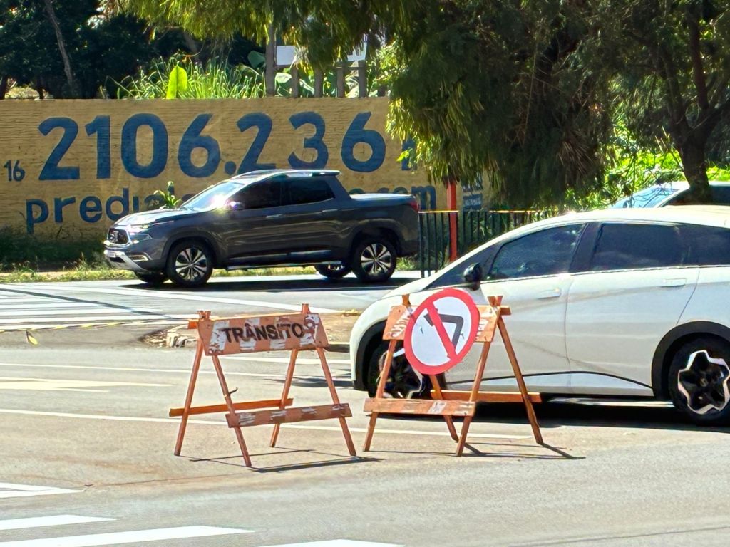 Mudanças: na esquina da Totó Leite é proibido virar à esquerda