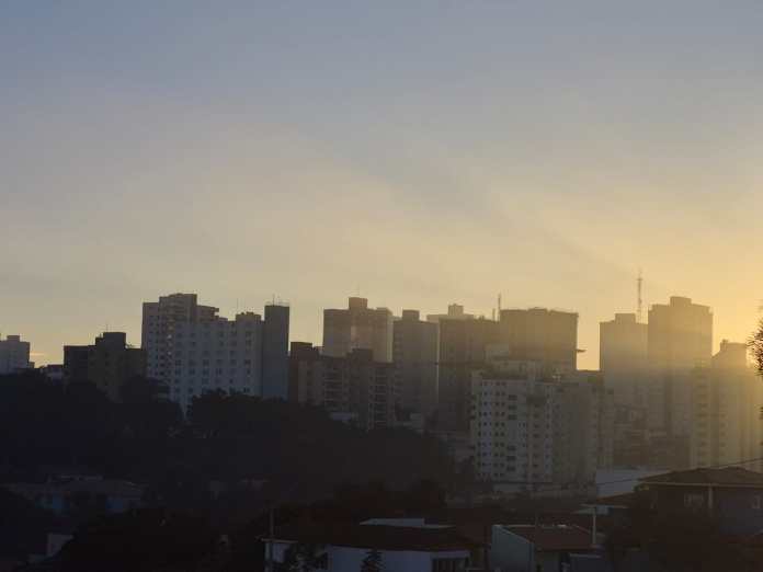 Frio deve permanecer Frio deve permanecer
