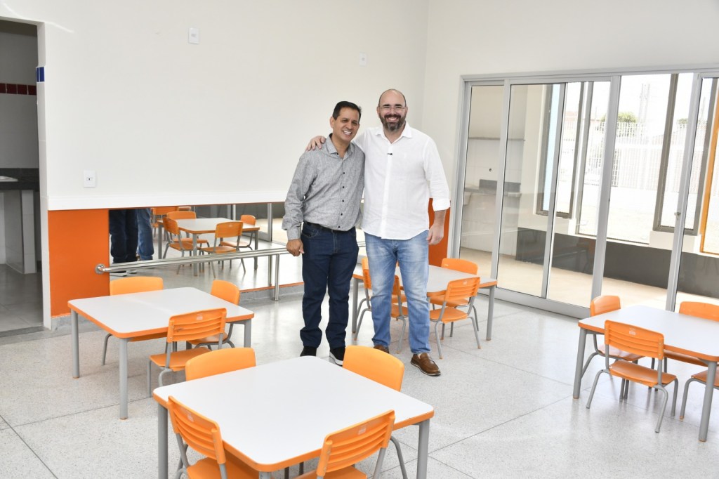 A Prefeitura de São Carlos inaugurou na manhã desta sexta-feira (08/05) o novo Centro Municipal de Educação Infantil (CEMEI) Prof. Silvio Padovan, no bairro Ipê Mirim