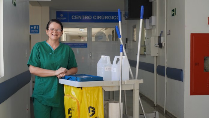 A Santa Casa de São Carlos está com processos seletivos abertos para o preenchimento de vagas em diferentes áreas do hospital. As oportunidades contemplam cargos de níveis fundamental, médio, técnico e superior, com atuação em setores assistenciais, de apoio e administrativos.