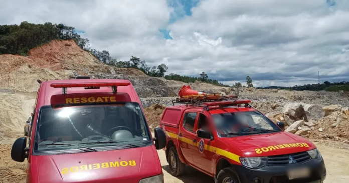 Trabalhador morreu soterrado: bombeiros estiveram no local Trabalhador morreu soterrado: bombeiros estiveram no local