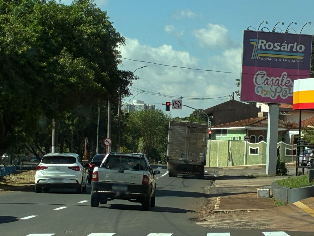Mudanças: na esquina da Totó Leite é proibido virar à esquerda
