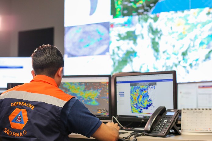 defesa civil Defesa Civil alerta que vendaval, pancadas de chuva e frente fria se aproximam de SP
