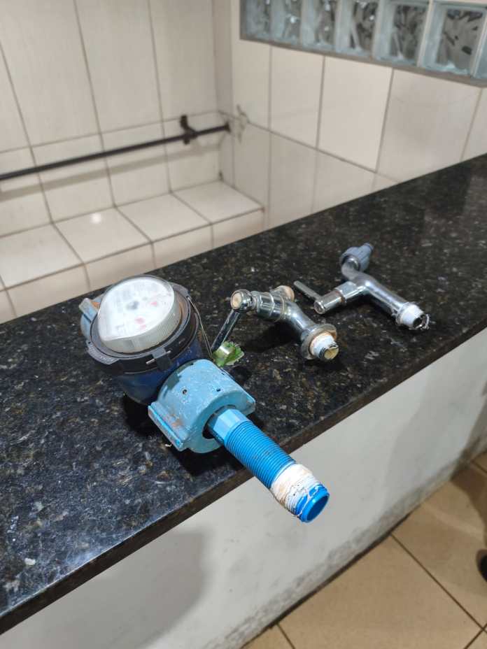 Um homem de 40 anos foi preso em flagrante na noite deste sábado (24) após invadir a CEMEI José Marrara, no Jardim Bandeirantes, em São Carlos, e furtar objetos da unidade escolar. Um homem de 40 anos foi preso em flagrante na noite deste sábado (24) após invadir a CEMEI José Marrara, no Jardim Bandeirantes, em São Carlos, e furtar objetos da unidade escolar.