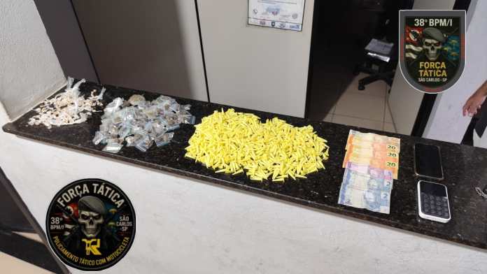 Adolescente é apreendido por ato infracional de tráfico de drogas no Jardim Jockey Club Adolescente é apreendido por ato infracional de tráfico de drogas no Jardim Jockey Club