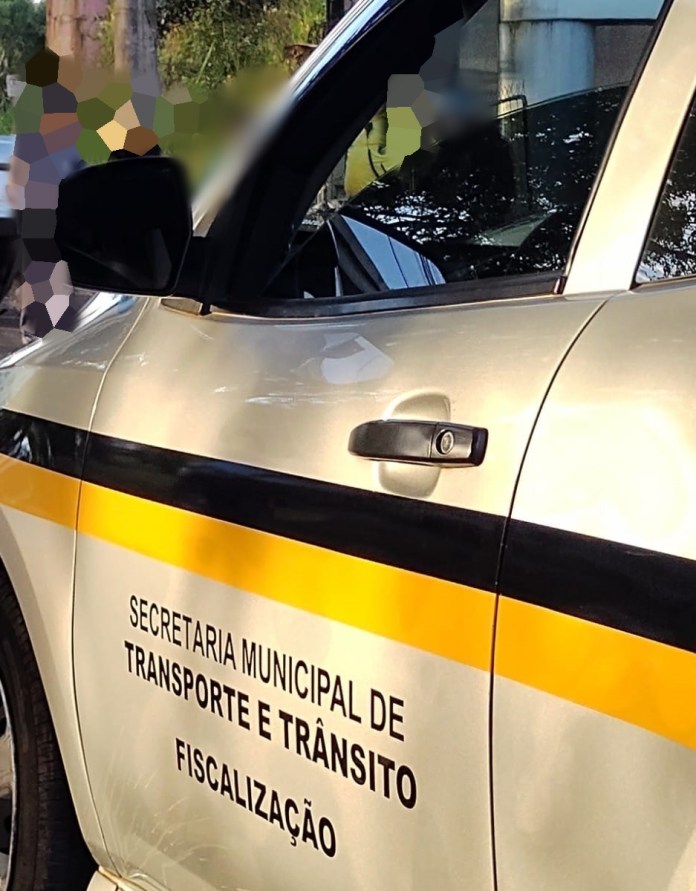 Motoristas que circulam por São Carlos devem ficar atentos às interdições programadas em importantes vias da cidade nos próximos dias. A Secretaria Municipal de Segurança Pública e Mobilidade Urbana (SMSPMU) anunciou bloqueios parciais e totais para a realização de obras e serviços de manutenção urbana.