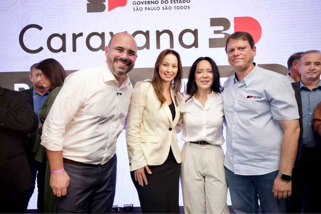 A visita do governador Tarcísio de Freitas a São Carlos, nesta quarta-feira (10), foi marcada pelo anúncio de um amplo pacote de investimentos que promete transformar áreas estratégicas do município, especialmente saúde, educação, mobilidade urbana e combate às enchentes.