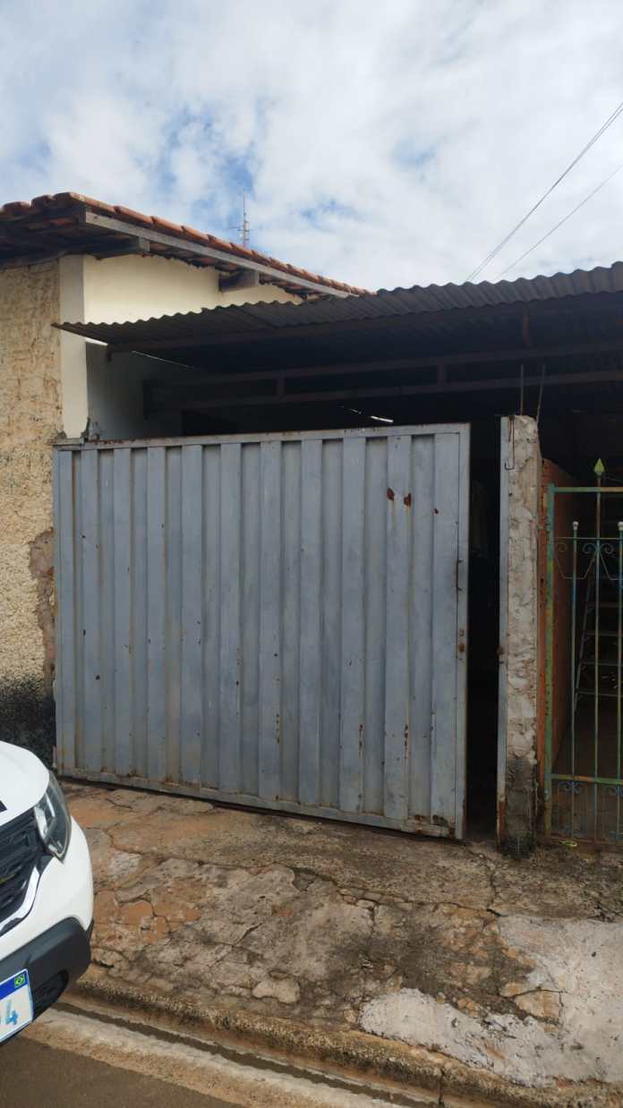 Mulher é encontrada morta em residência e companheiro é preso por feminicídio em Dourado Mulher é encontrada morta em residência e companheiro é preso por feminicídio em Dourado