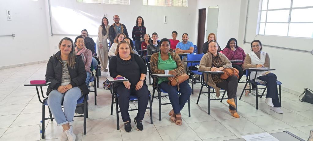 Bem-estar e qualificação profissional: FESC inicia curso de massagem relaxante