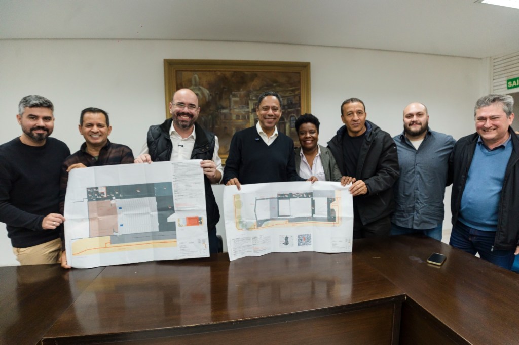 A Prefeitura de São Carlos oficializou, nesta sexta-feira (26/06), a autorização para a licitação da reforma do Teatro Municipal Alderico Vieira Perdigão.