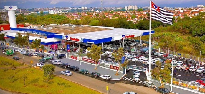 paulistao limeira O Paulistão Atacadista inaugurou nesta quinta-feira, 25 de junho, sua primeira loja em Limeira. Com investimento de R$ 65,7 milhões, o empreendimento integra a rede administrada pelo Grupo Savegnago e chega ao município com uma proposta voltada à economia, praticidade e abastecimento de comerciantes, empreendedores e famílias.