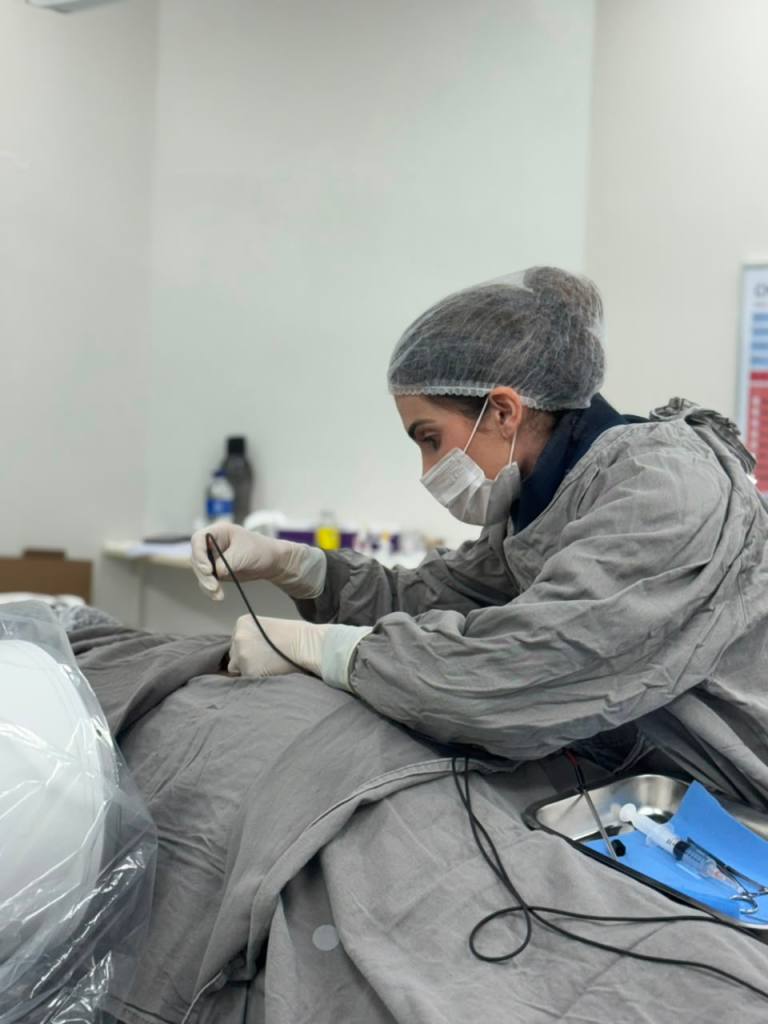 A R3A Medical participou de mais um mutirão em saúde voltado a pacientes do Sistema Único de Saúde (SUS), apoiando a realização de procedimentos de radiofrequência para tratamento da dor crônica.
