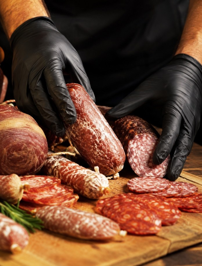 Curso gratuito ensina processamento caseiro de carnes em São Carlos. Curso gratuito ensina processamento caseiro de carnes em São Carlos.