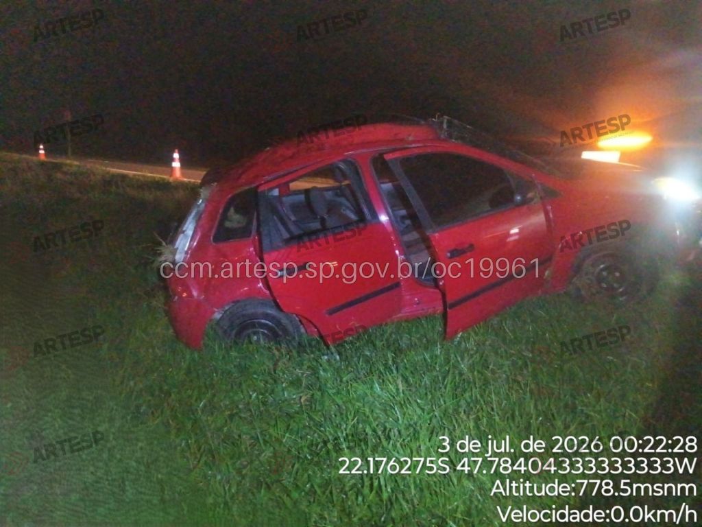 Um grave acidente deixou uma pessoa morta e outras três feridas na noite de quinta-feira (2), na Rodovia Washington Luís (SP-310), em Itirapina.
