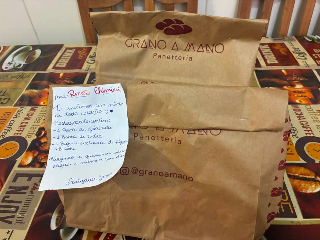 Quem aprecia pães frescos, recheios generosos e produtos preparados com muito cuidado encontra uma excelente opção no Centro de São Carlos: a Grano a Mano