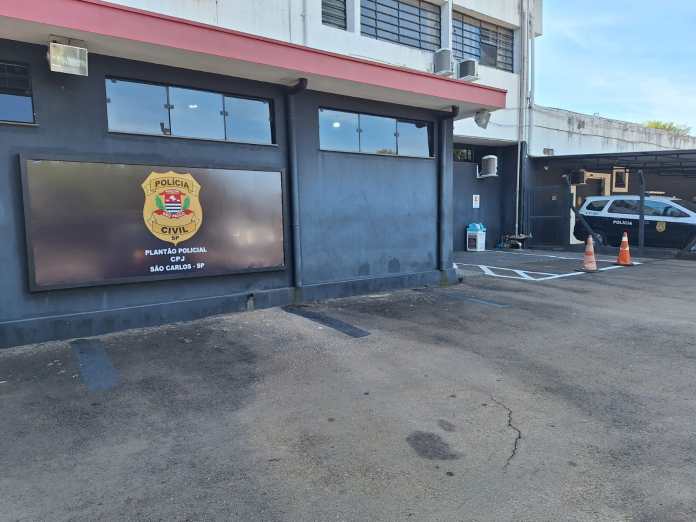 Invasões na Vila Costa do Sol registradas pela polícia Invasões na Vila Costa do Sol registradas pela polícia