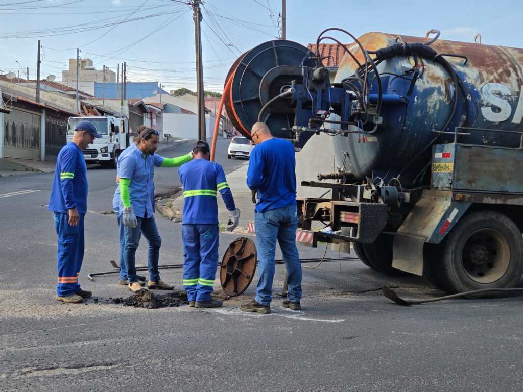 SAAE confirmou presença de esgoto em galeria de águas pluviais no Parque do Bicão, em São Carlos, e realiza vistorias para identificar a origem