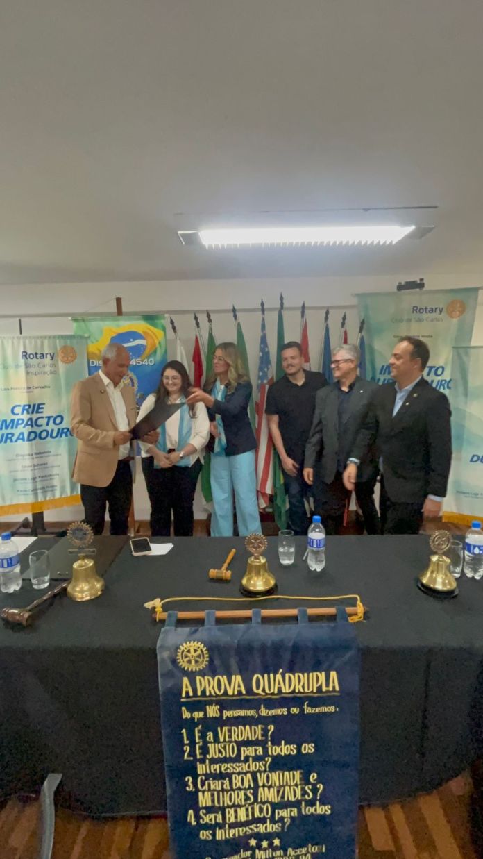 1aca0281-2124-483d-9e38-2c07fabd4fa5 Encontro inédito reuniu os quatro clubes de Rotary da cidade, teve palestra do juiz Paulo César Scanavez e homenageou três personalidades
