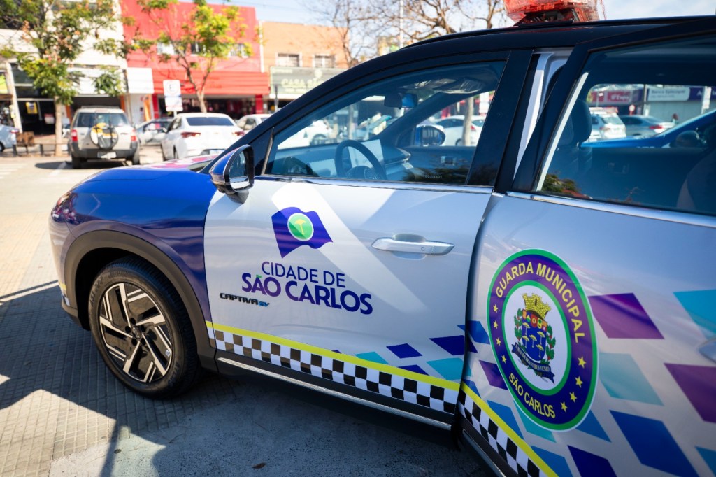 Guarda Municipal de São Carlos recebeu sua primeira viatura elétrica. Chevrolet Captiva EV será usada principalmente no patrulhamento da região central