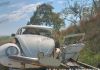 Fusca fica destruído depois de acidente com vítima fatal na SP 304