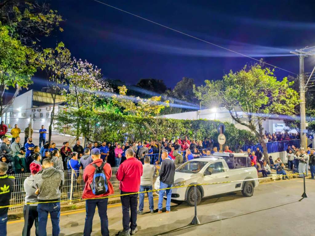 Em assembleia realizada pelo Sindicato dos Metalúrgicos de São Carlos e Ibaté, trabalhadores da Electrolux aprovaram novo turno de trabalho, mudanças de horário e renovação de acordo coletivo.