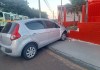 Acidente entre ônibus e carro no Embaré provoca queda de muro de empresa Acidente no Embaré