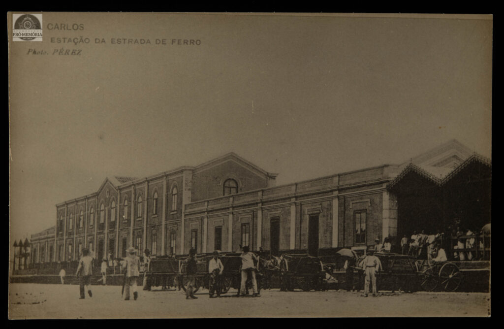 A Vila Prado é um dos bairros mais tradicionais e conhecidos de São Carlos. Sua história está diretamente ligada ao desenvolvimento da ferrovia, à expansão urbana da cidade e à formação de uma comunidade marcada pelo trabalho e pelo espírito de vizinhança.