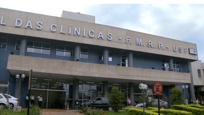 Infelizmente, as gêmeas faleceram durante cirurgia Infelizmente, as gêmeas faleceram durante cirurgia