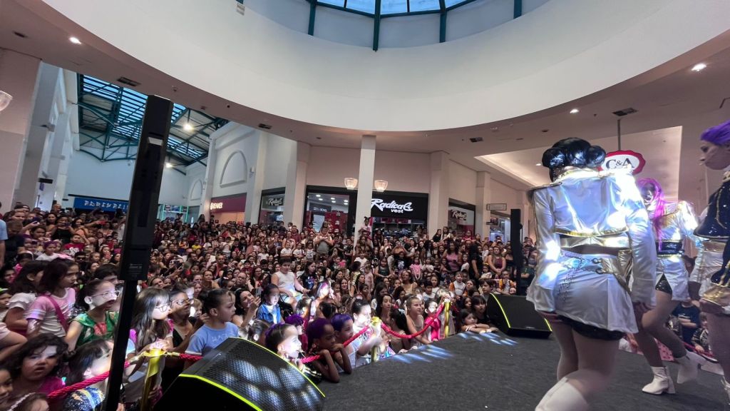 O Shopping São Carlos fechou o primeiro semestre de 2026 com crescimento de 13% no fluxo de visitantes. Empreendimento anuncia novas lojas, restaurantes e uma programação especial até o fim do ano.