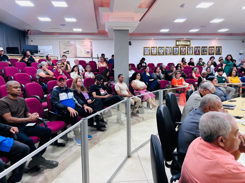 Lucão Fernandes participou do “Américo Brasiliense por Elas” e destacou a mobilização regional de combate à violência contra a mulher e ao feminicídio