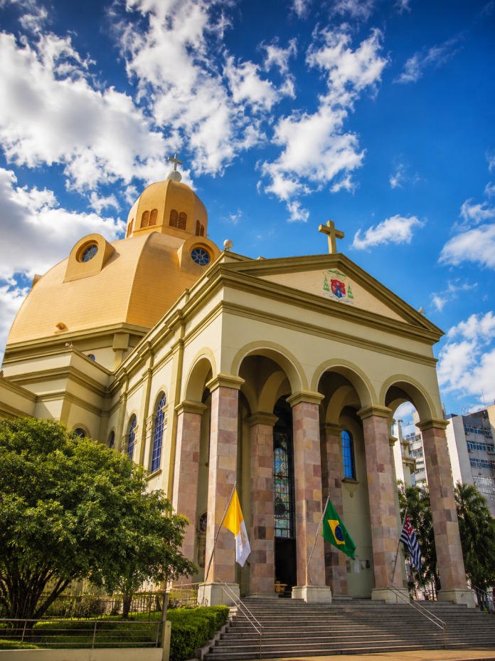 Relíquia do coração de São Carlos Borromeu será recebida na Catedral Relíquia do coração de São Carlos Borromeu será recebida na Catedral