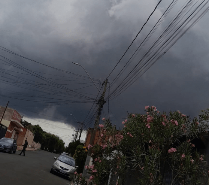 INMET coloca São Carlos e outras cidades em alerta para tempestades nesta quarta-feira INMET coloca São Carlos e outras cidades em alerta para tempestades nesta quarta-feira