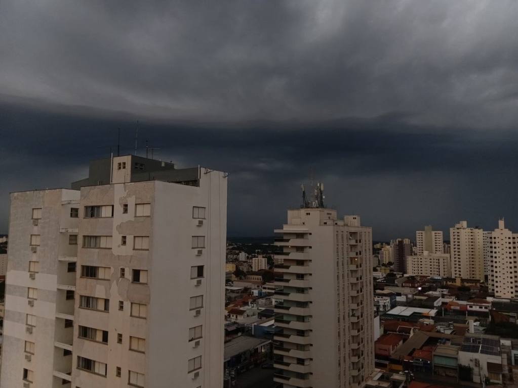 Depois de calor de 33°C, São Carlos pode ter chuva e queda brusca de temperatura