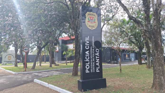 Mais um furto: ladrão leva fiação de sistema de energia solar de prédio no Centro de São Carlos Mais um furto: ladrão leva fiação de sistema de energia solar de prédio no Centro de São Carlos