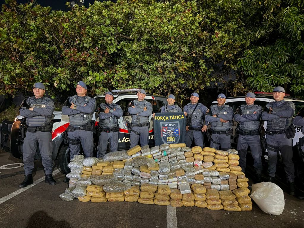 Até 300 kg de drogas e R$ 2 milhões: PM faz grande apreensão em São Carlos