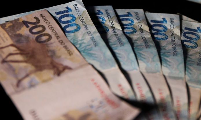 Salário mínimo deverá subir para R$ 1.741 em 2027 Salário mínimo deverá subir para R$ 1.741 em 2027