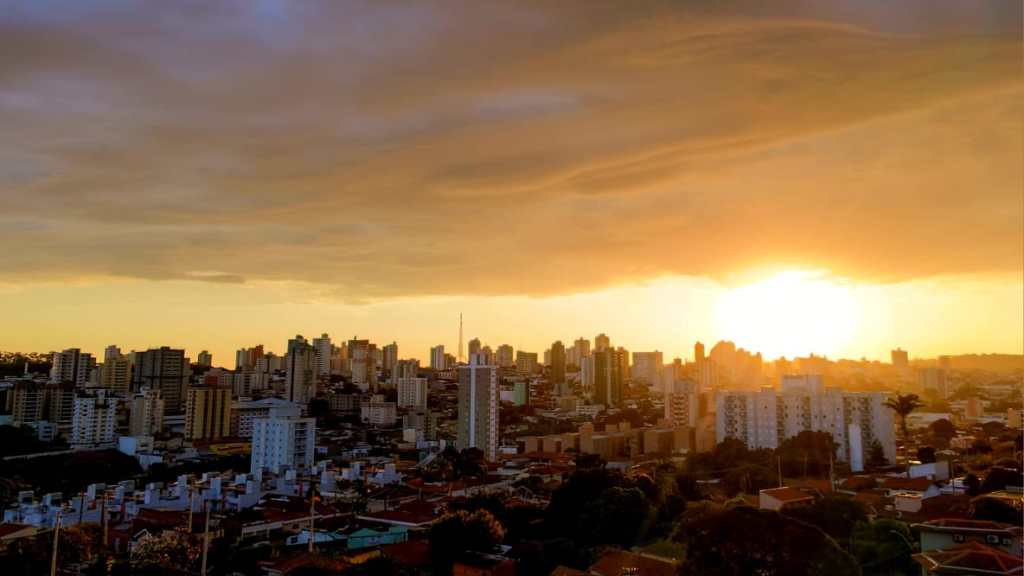 Frente fria pode atingir São Carlos em poucas horas, informa Defesa Civil