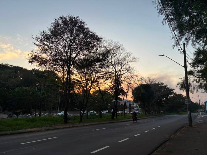 Previsão do tempo: vento derruba sensação térmica para 10°C em São Carlos; veja o clima para terça e quarta Previsão do tempo: vento derruba sensação térmica para 10°C em São Carlos; veja o clima para terça e quarta