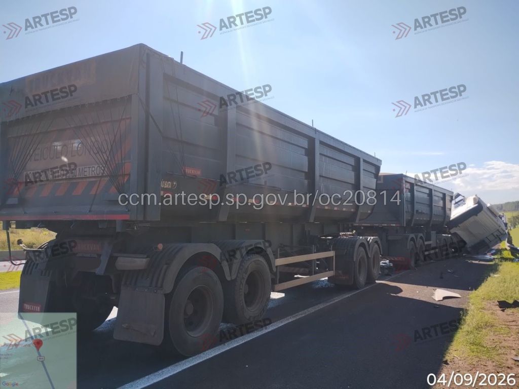 Motorista de bitrem morreu em acidente envolvendo três caminhões na Rodovia Washington Luís, em Itirapina. SP-310 teve interdição parcial