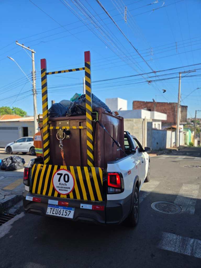 São Carlos testa o Projeto Movilix no Jardim Gonzaga. Veículo menor pretende facilitar a coleta de lixo em ruas estreitas e melhorar o trabalho dos coletores.