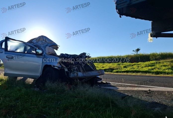 Grave acidente na SP 215 Grave acidente na SP 215