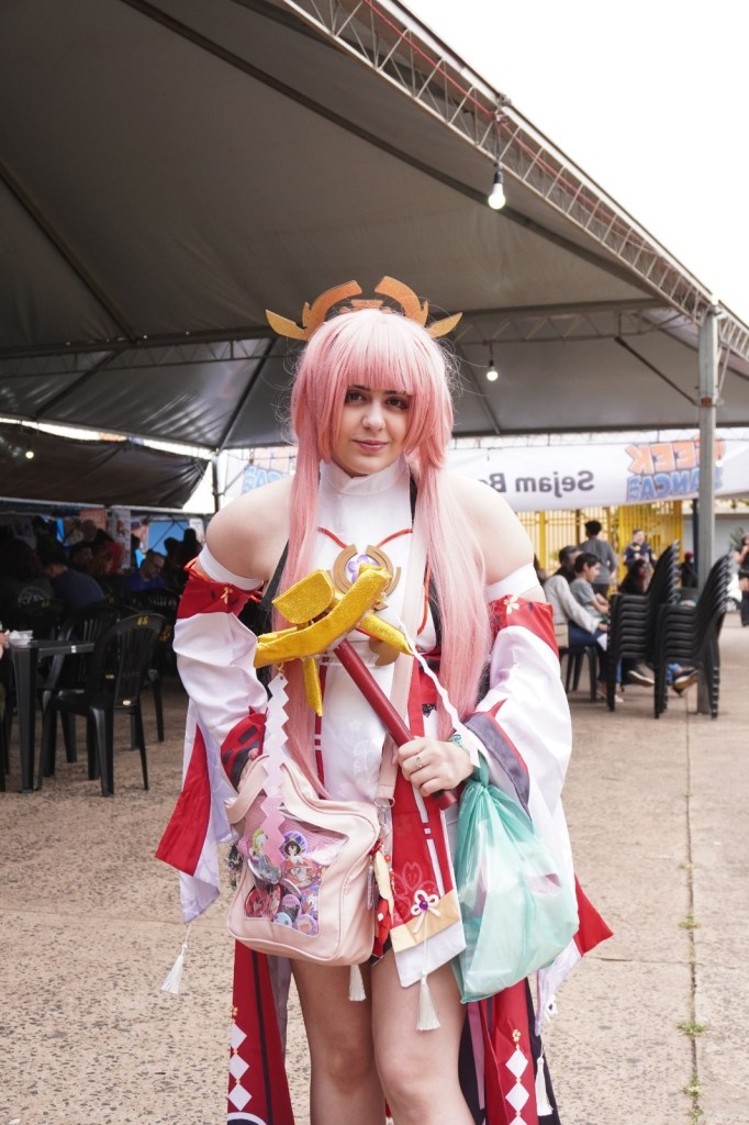 Geek Sanca Fest reuniu cerca de 10 mil pessoas no Ginásio Milton Olaio Filho, em São Carlos, com cosplay, K-pop, games, RPG e solidariedade.