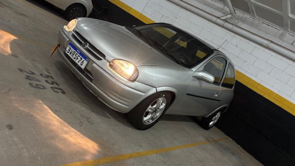 Corsa é furtado no Santa Felícia; Proprietário faz campanha para encontrar veículo
