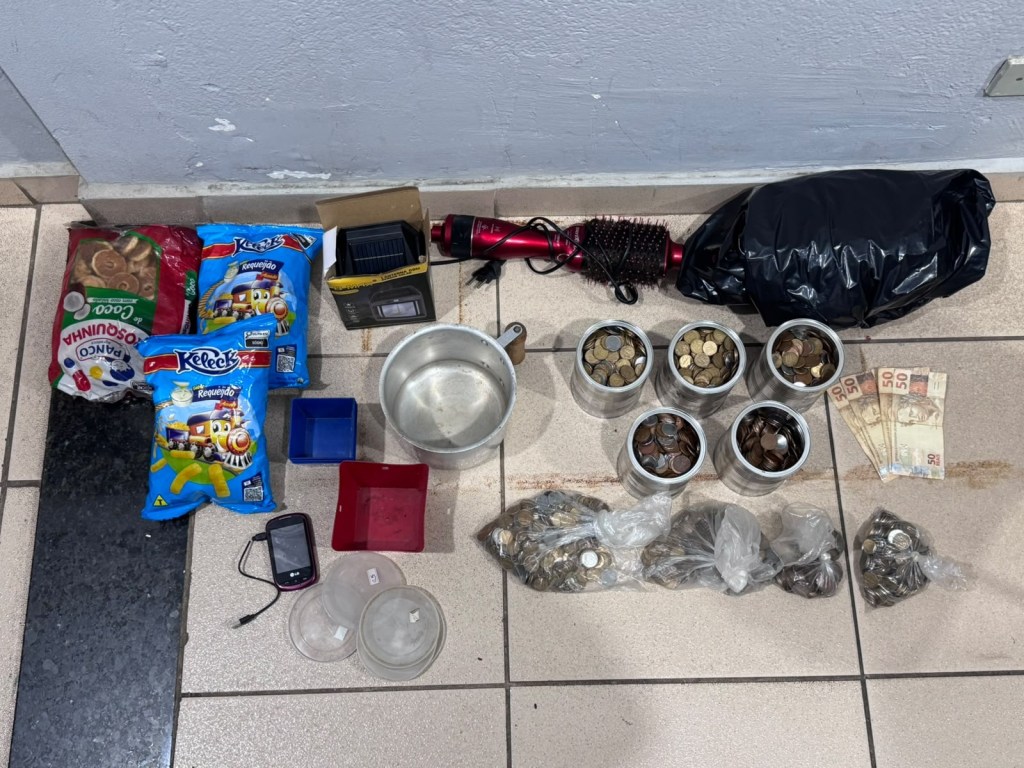 Polícia Militar prende dois suspeitos de arrombamento e furto em padaria de São Carlos durante a madrugada