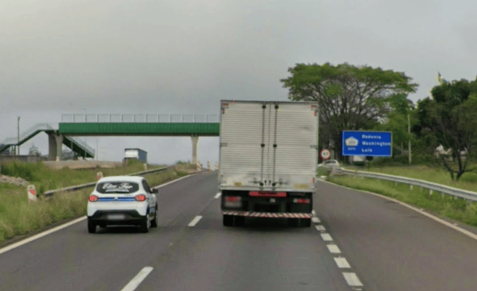 Câmeras com IA vão flagrar celular e falta de cinto na Washington Luís em São Carlos Câmeras com IA vão flagrar celular e falta de cinto na Washington Luís em São Carlos