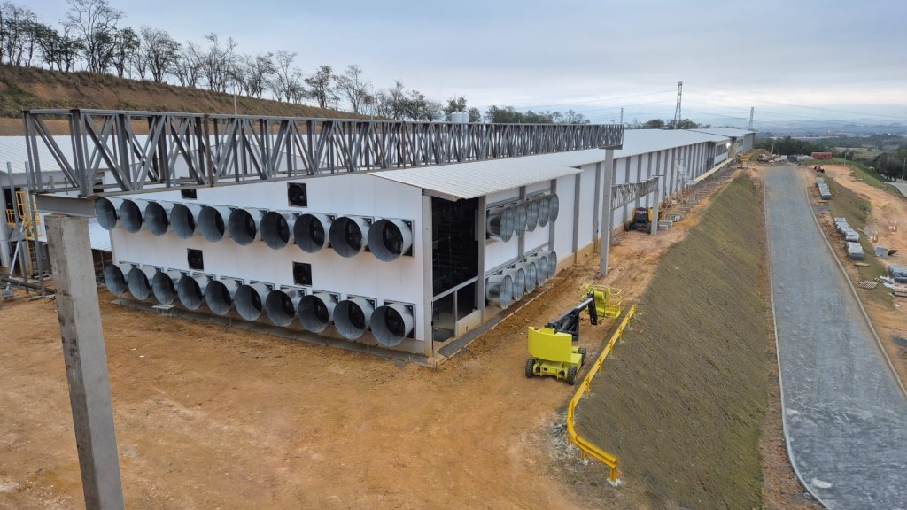 Mantiqueira: A expansão deverá aumentar em cerca de 57% o quadro de colaboradores, com a criação de 120 novos postos de trabalho Divulgação JBS