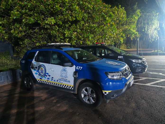 GM prende dois homens procurados por furto e roubo em São Carlos GM prende dois homens procurados por furto e roubo em São Carlos