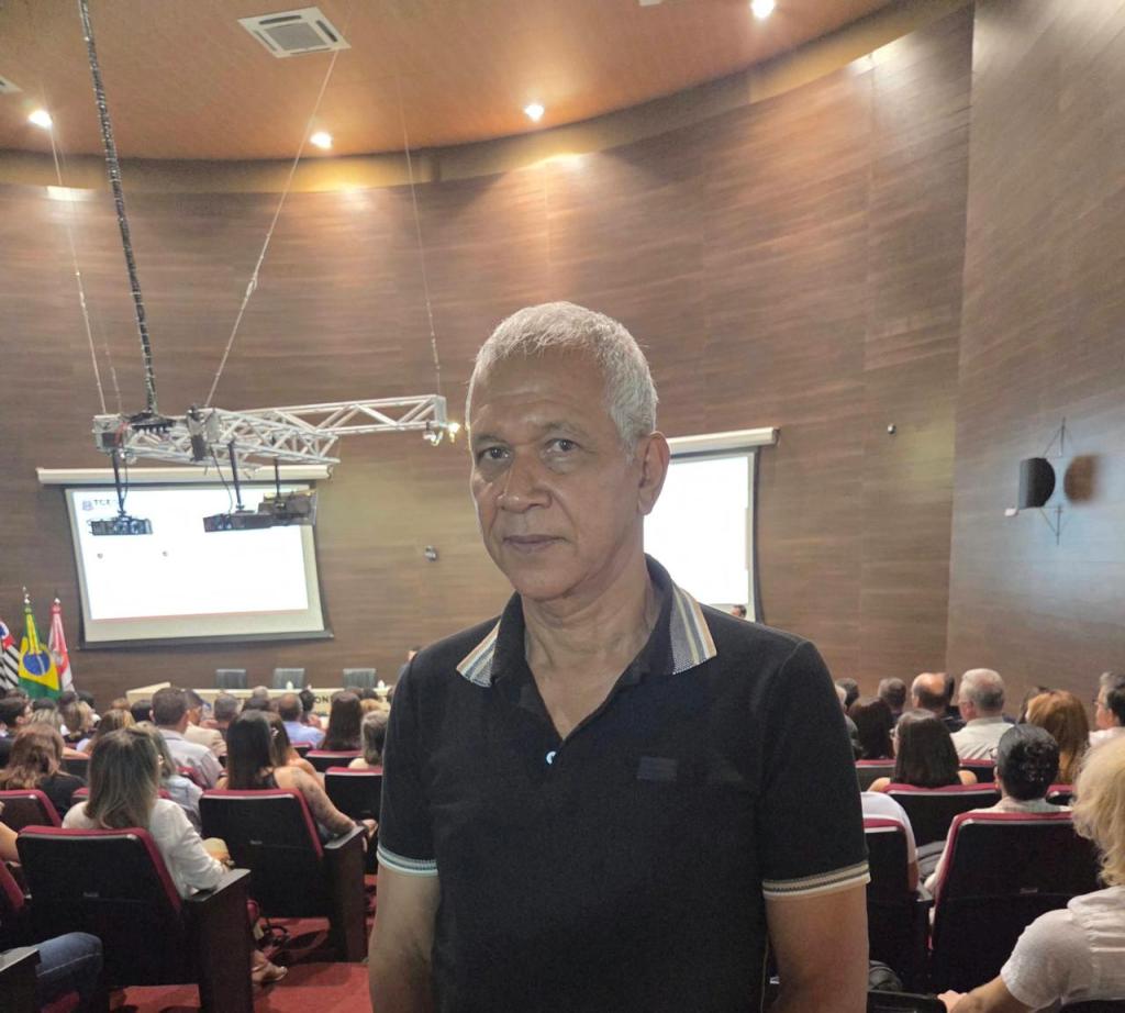 Lucão Fernandes participou de encontro em Araraquara que debateu transparência, controle interno, licitações, gestão de riscos e integridade pública.