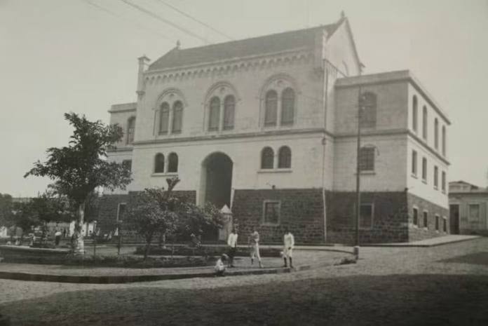 Câmara Municipal de São Carlos completa 161 anos neste 15 de setembro. Conheça a história do Legislativo desde a primeira sessão, realizada em 1865 Câmara Municipal de São Carlos completa 161 anos neste 15 de setembro. Conheça a história do Legislativo desde a primeira sessão, realizada em 1865